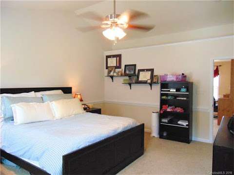Land or Lake Realty - London Scialdone